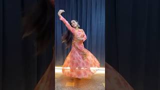Duniya Loota Ke 🔥✨  #shortvideo #dancevideo #oldisgold #ishanirocks #youtubeshorts