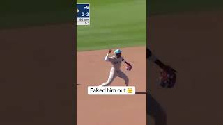 Faked him out 😅