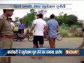 liquor mafia caught abusing police creates ruckus on road in mathura