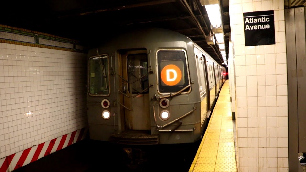 MTA New York City Subway : Coney Island Bound R68 D Train Via The Q ...