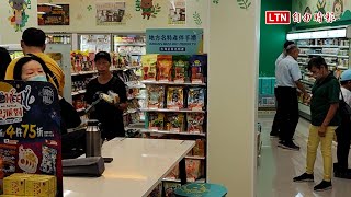 台南龍崎「小七」試賣鄉親很捧場 隔壁柑仔店老闆也去消費