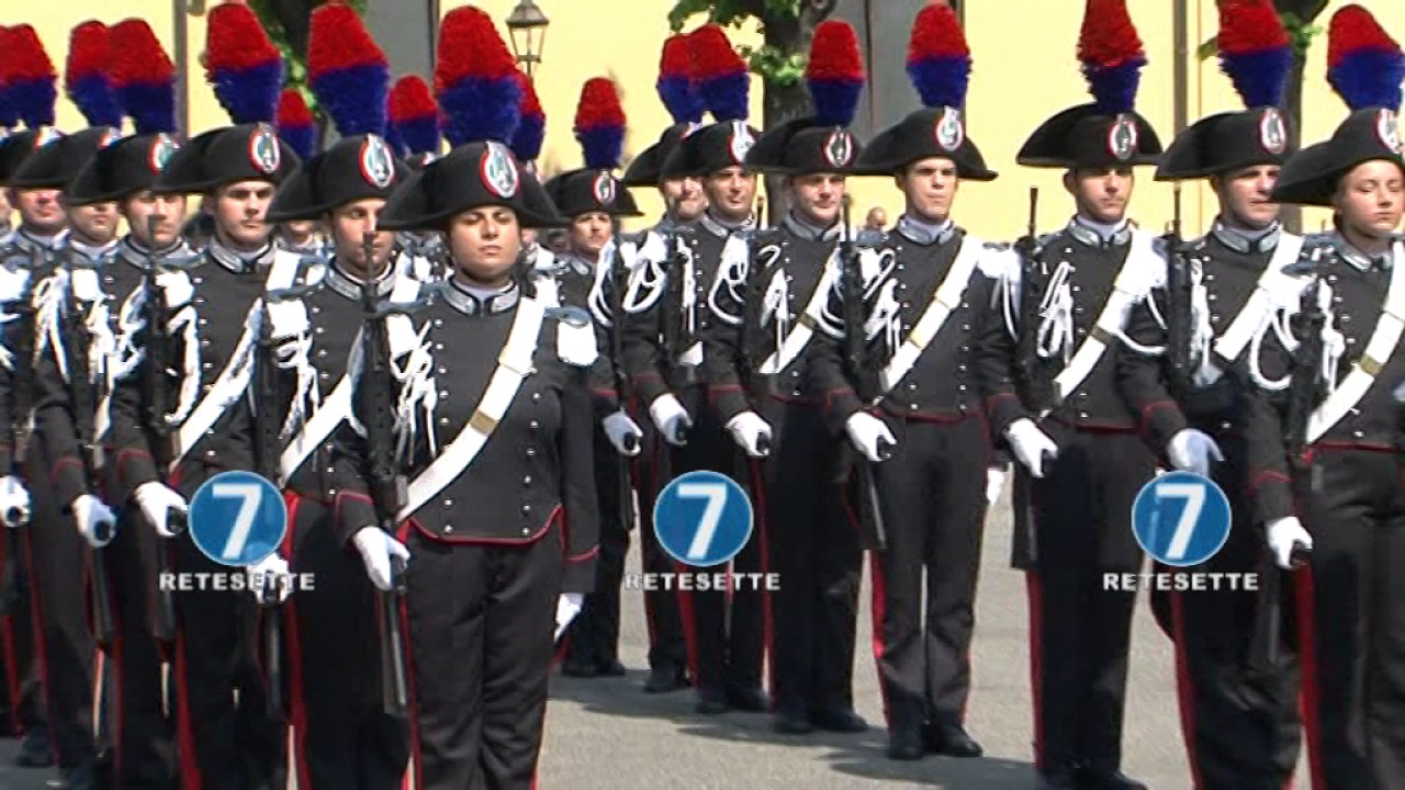 ALLA CASERMA CERNAIA DI TORINO GIURAMENTO PER 200 ALLIEVI CARABINIERI ...