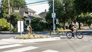 Haultain Street Bicycle Boulevard (Victoria, C.-B. - août 2022)