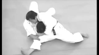 Judo modified scarf hold - Kuzure kesa gatame