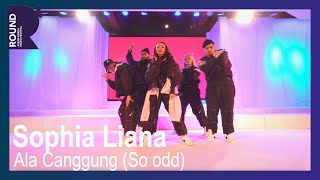 Round Festival Sophia Liana - Ala Canggung So Odd