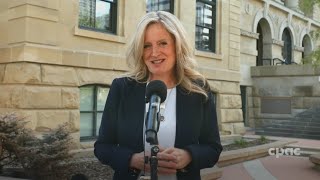 Alberta NDP Leader Rachel Notley speaks with reporters in Calgary – May 4, 2023