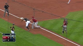 ARI@PIT: D-backs start rundown to nab Polanco in 2nd