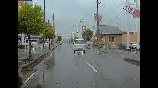 【ドラレコ】危険！逆走し始め迫ってくる老人が運転する軽トラック