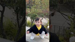 벤치에 앉은 폼 미쳤다~ #11개월아기 #baby #귀요미