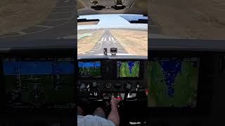 Gusty Crosswind Landing (KPAO) #aviation #pilot #landing #cessna #cessna172