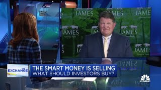 Time to be cautious because the 'smart' money is selling: Investor