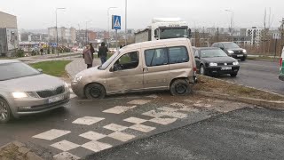 Vaizdai iš įvykio vietos: Vilniuje siautėjęs automobilio pagrobėjas galiausiai sulaikytas