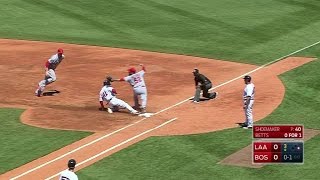 LAA@BOS: Cron catches popup, doubles off Hernandez