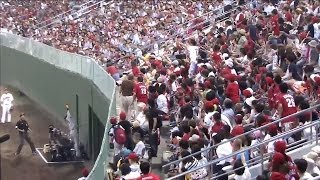 【プロ野球パ】T-岡田がファウルフライをフェンス際で好捕 2014/06/09 C-Bs