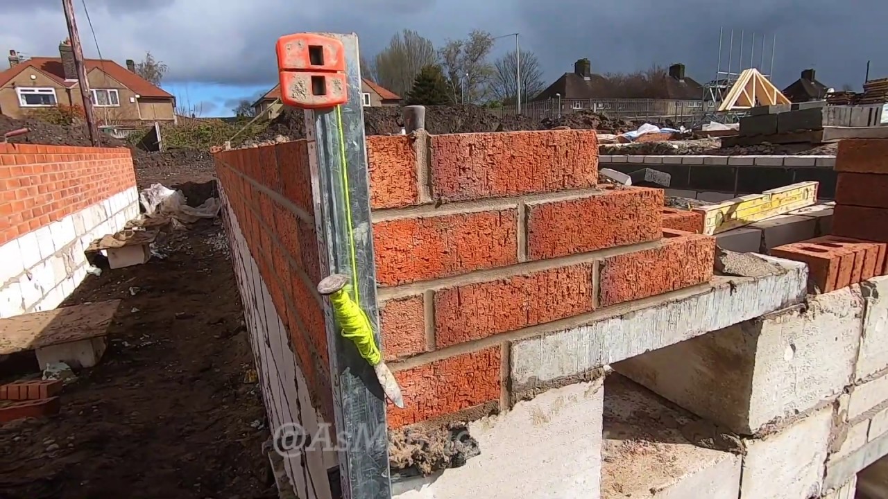 Bricklaying For Beginners - Setting Up Profiles And Clamps - YouTube