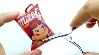 Cutting Open Milky Peko Chan Shaka Shaka Mascot [What's Inside]