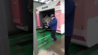 AUTOMATIC CLEANING CAR IN SOUTH KOREA কোরিয়ার অটোমেটিক গাড়ি পরিষ্কার করার মেশিন 🚗😍