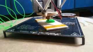 Printing a test cube (timelapse)