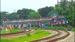 Eid Special Overloaded Rajshahi Express (Dhaka-Ishwardi) Train passing through Tongi Rail Curve