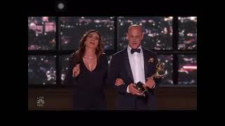 #Emmys2022 : el mejor momento de la noche. El encuentro de Olivia y Elliot de #LaLeyYElOrdenUVE