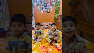 এই ভাবে সারাদিনই জেলি খেতে থাকে দুই ভাই। #kidsshorts #cutebaby #funnyshorts