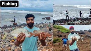 समुद्रावर पावसातील मासेमारी 🎣 फिशिंग रॉड ने पकडला तांबोशी आणि कोकरी मासा | Fishing in rainy season