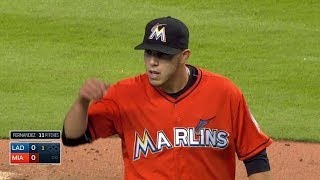 LAD@MIA: Fernandez barehands a grounder up the middle