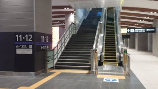 敦賀駅 階段併設上りのみエスカレーター 北陸新幹線11・12番のりば