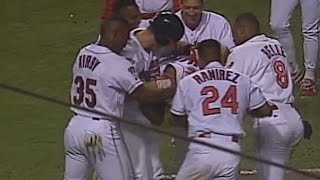 Alomar hits a walk-off home run in the 11th