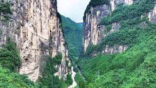 航拍恩施沐抚大峡谷之二：千丈瀑布和巨大天门 Enshi Mufu Grand Canyon II: Thousand zhang Waterfall and Giant Tianmen