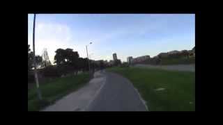 ladron intenta robar en vivo con cuchillo a un ciclista  /Thief tries to steal a Bike using a knife