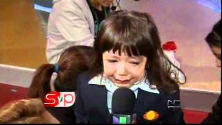 JIMENA Presenta a MONTSE llorando por Super Peques eliminados en Pequeños Gigantes.avi