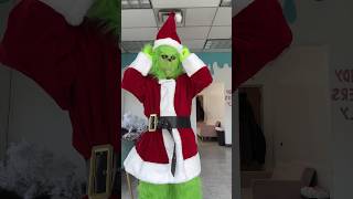 Grinchmas prank gone wrong 🌲😭#grinch#grinchtiktok #grinchmas #chrismtas