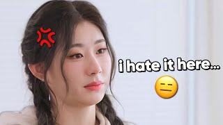 Chaeryeong being so done to ITZY (a mess)