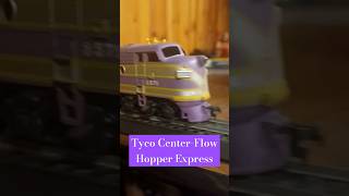 Tyco ACL F7 and B unit, The Tyco Center-Flow Hopper Express