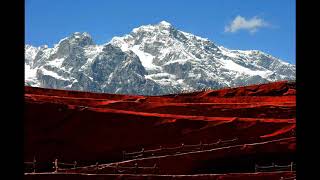 Impression Lijiang, stage performance directed by Zhang Yimou 《印象丽江-回家》