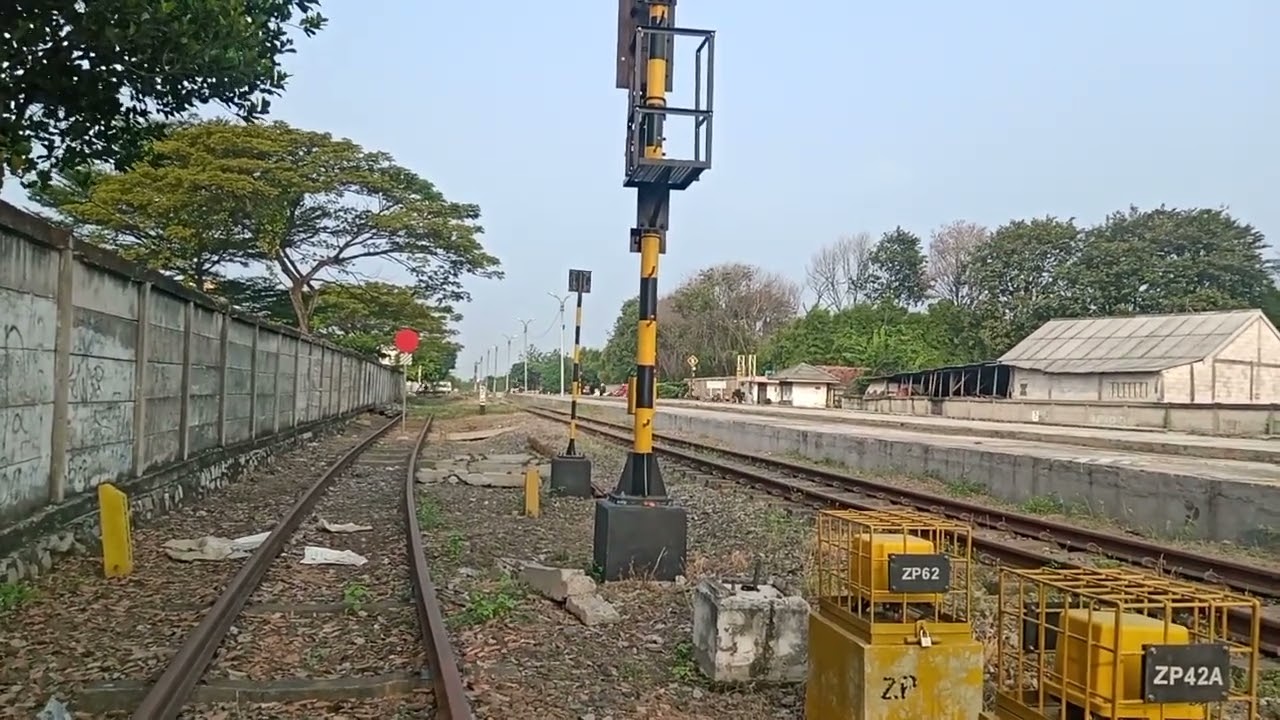 Kereta Api Bangunkarta Relasi Stasiun Jombang Sampai Stasiun Pasar ...