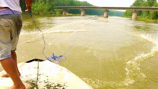 Big brother has a net of dozens of catties of fish, and two talents get on board!