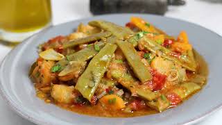 Green beans with potatoes and tomato sauce - greek recipe Fasolakia | GreekCuisine