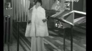 Mireille Mathieu LES YEUX DE L'AMOUR, QUELQU'UN POUR TOI
