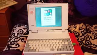 Windows 3.1 startup on a Toshiba T1910CS laptop