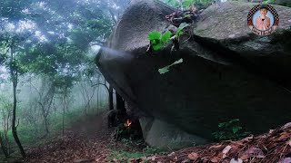 เดินป่า หน้าหนาว สร้างที่พักใต้ก้อนหินยักษ์ เจอ ฝนตก นอกฤดู