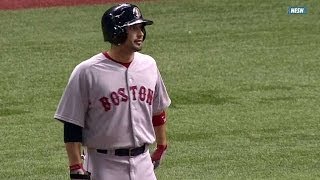 BOS@TB: Victorino exits the game with an injury