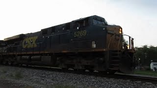 CSX 5269 ES40DC leads NS 111