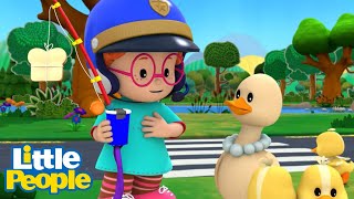 Fisher Price Little People | Why Did the Duck Cross the Road? | New Episodes | Kids Movie