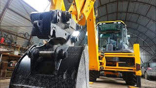 How to put on a quick coupler on a JCB 3CX