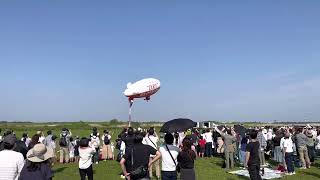 飛行船アサヒ新スーパードライ号飛び立つ