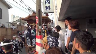 平成25年　岸和田だんじり祭　旧市地区　岸城神社祭礼　岸和田天神宮祭礼　曳きだし　小門