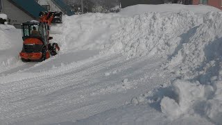 ホイールローダー除雪７４🌈   積雪が ２０センチ ぐらい