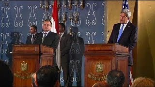 US: Kerry visits Egypt on eve of Mursi trial